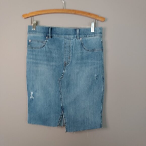 Spanx Distressed Denim Mini Pencil Skirt Size Med - Picture 4 of 8